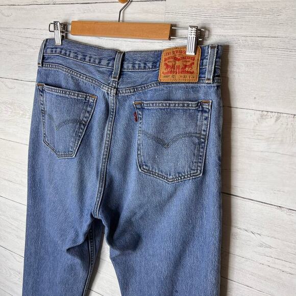 Levis Jeans Mens Size 33 X 32 550 '92 Medium Wash 100% Cotton Classic Denim - Picture 14 of 16